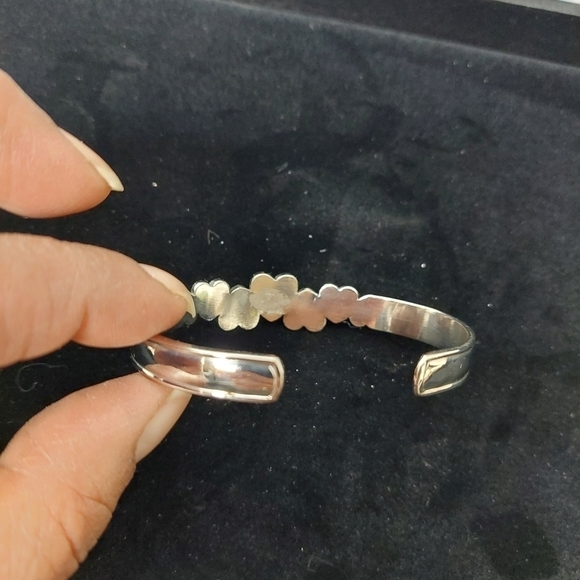 Silver-tone Hearts Magnetic Therapy Cuff Bracelet - Picture 3 of 7